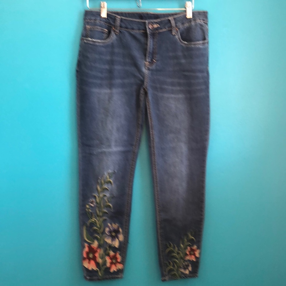 Embroidered Floral Jeans Boho Festival Straight Leg Size 6 Baccini - Picture 15 of 16
